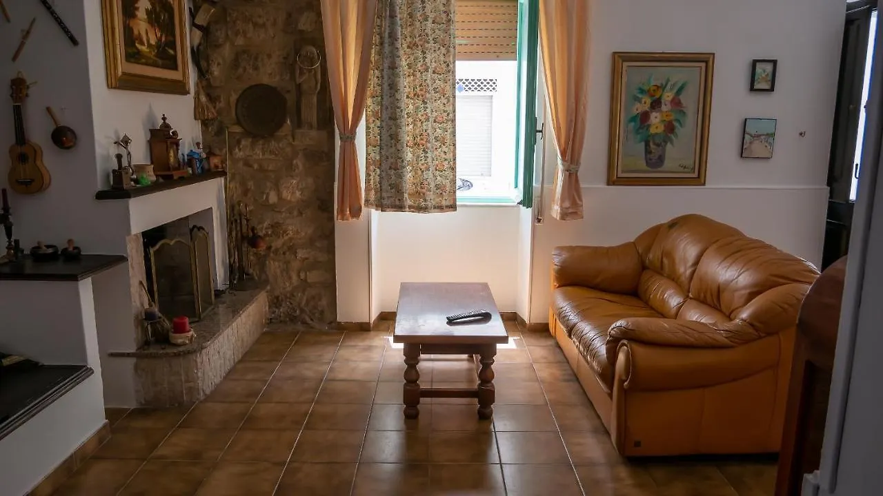 Deliziosa Suite A Calasetta 5 Min Dalla Spiaggia Italy