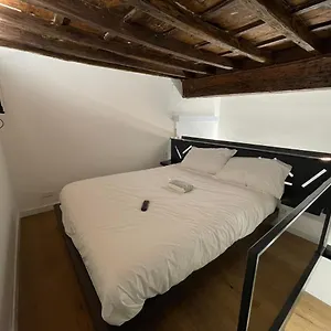 https://chez-soleil-design-studio-a-campo-de-fiori.it-romehotels.com